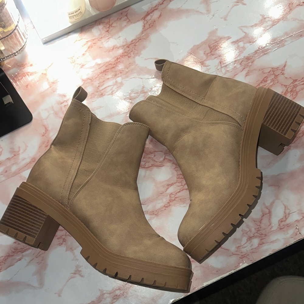 Stylish Tan Ankle Boots for Women
